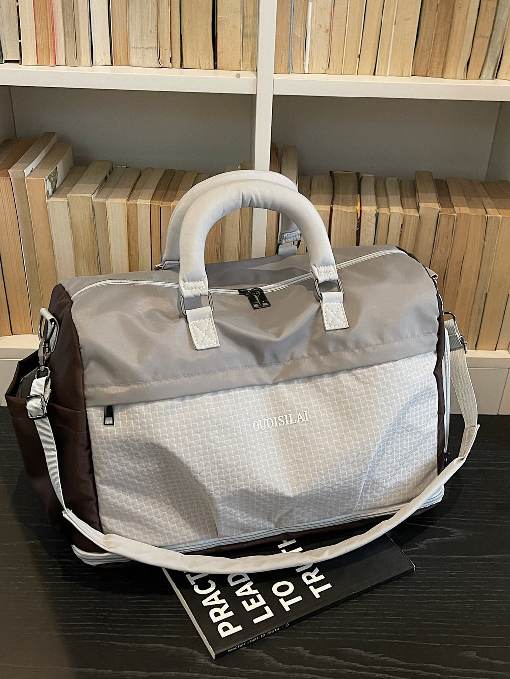 Expandable Travel Bag with Dry Wet Separation