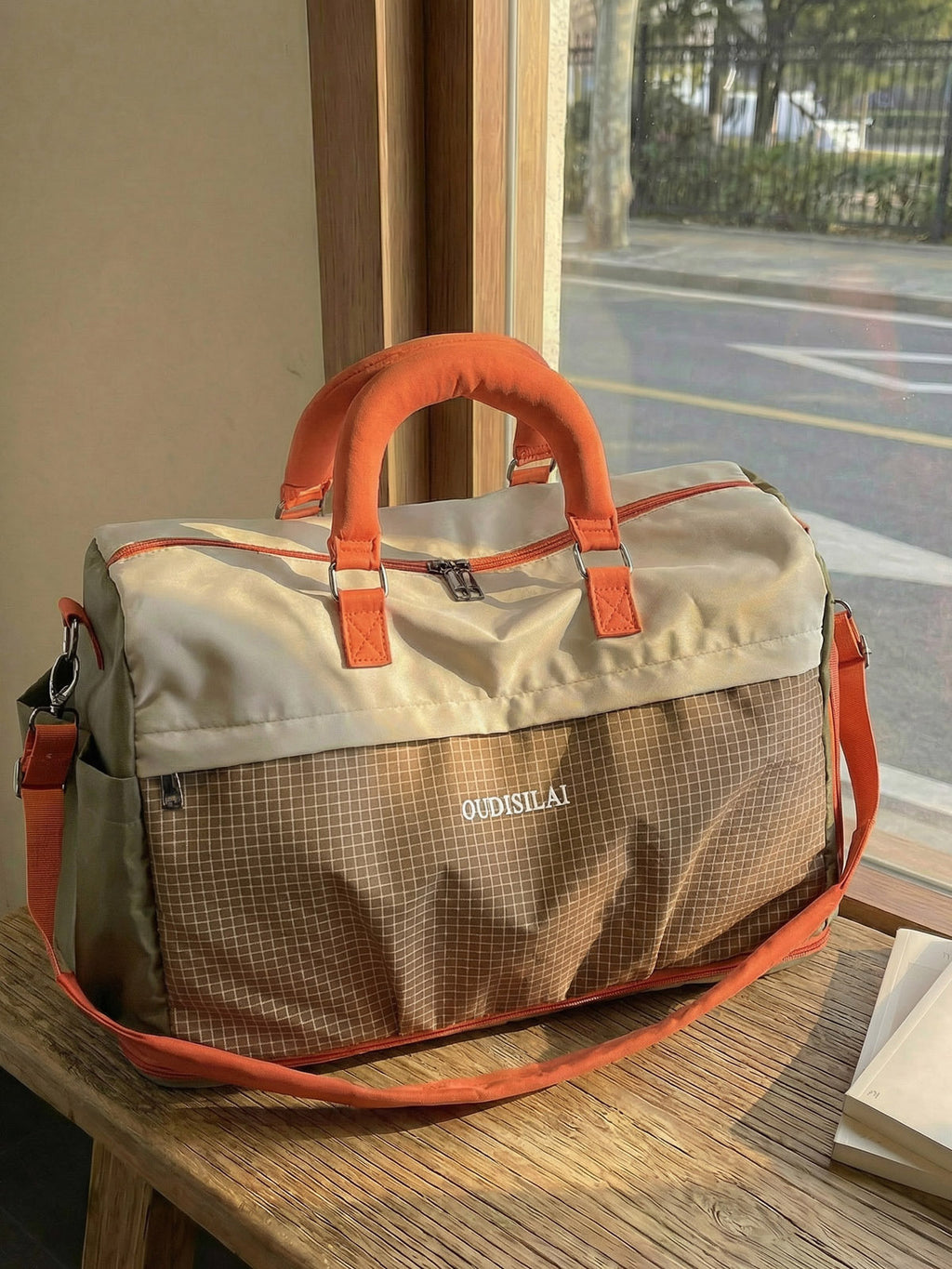 Expandable Travel Bag with Dry Wet Separation