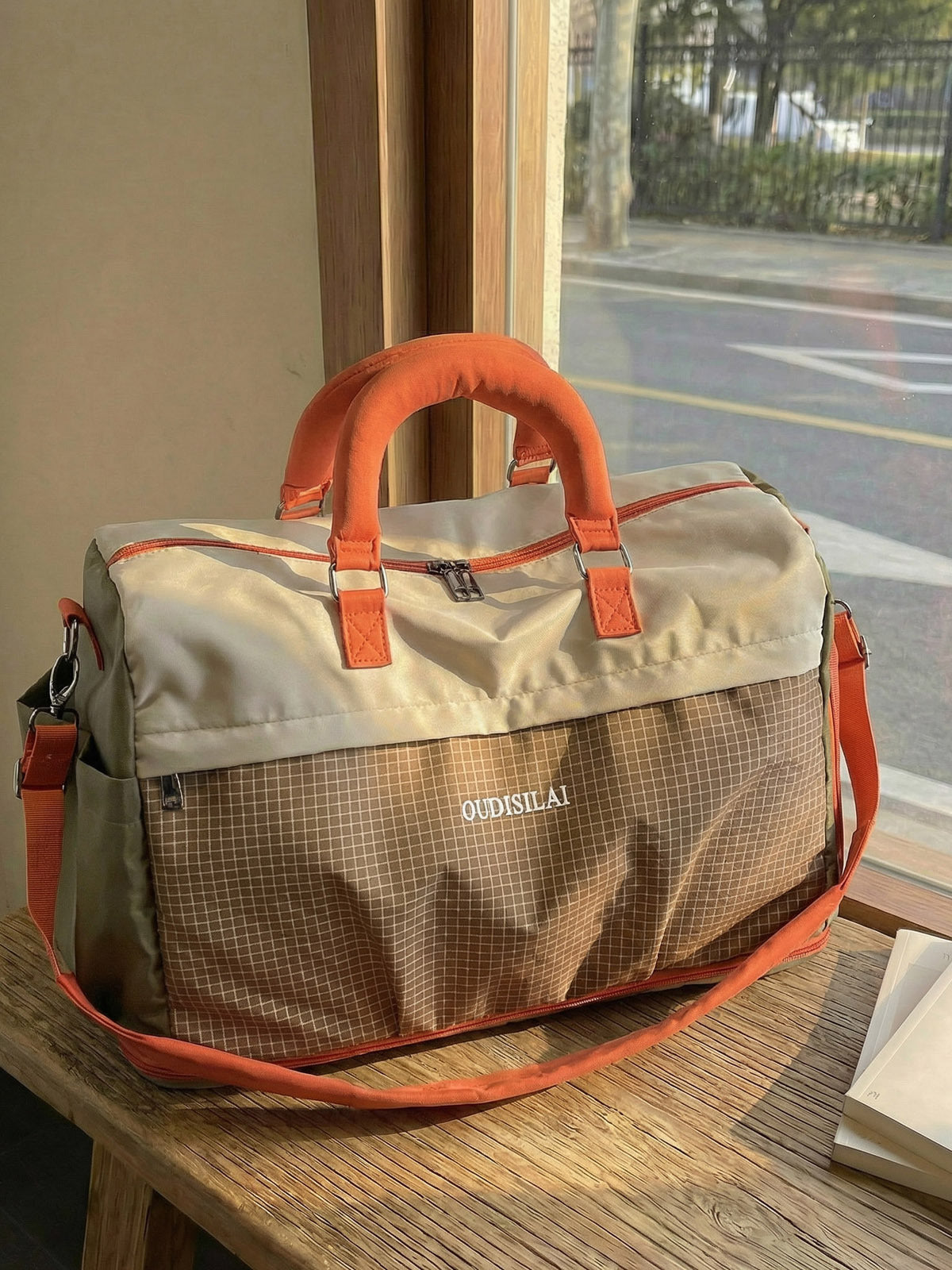 Expandable Travel Bag with Dry Wet Separation
